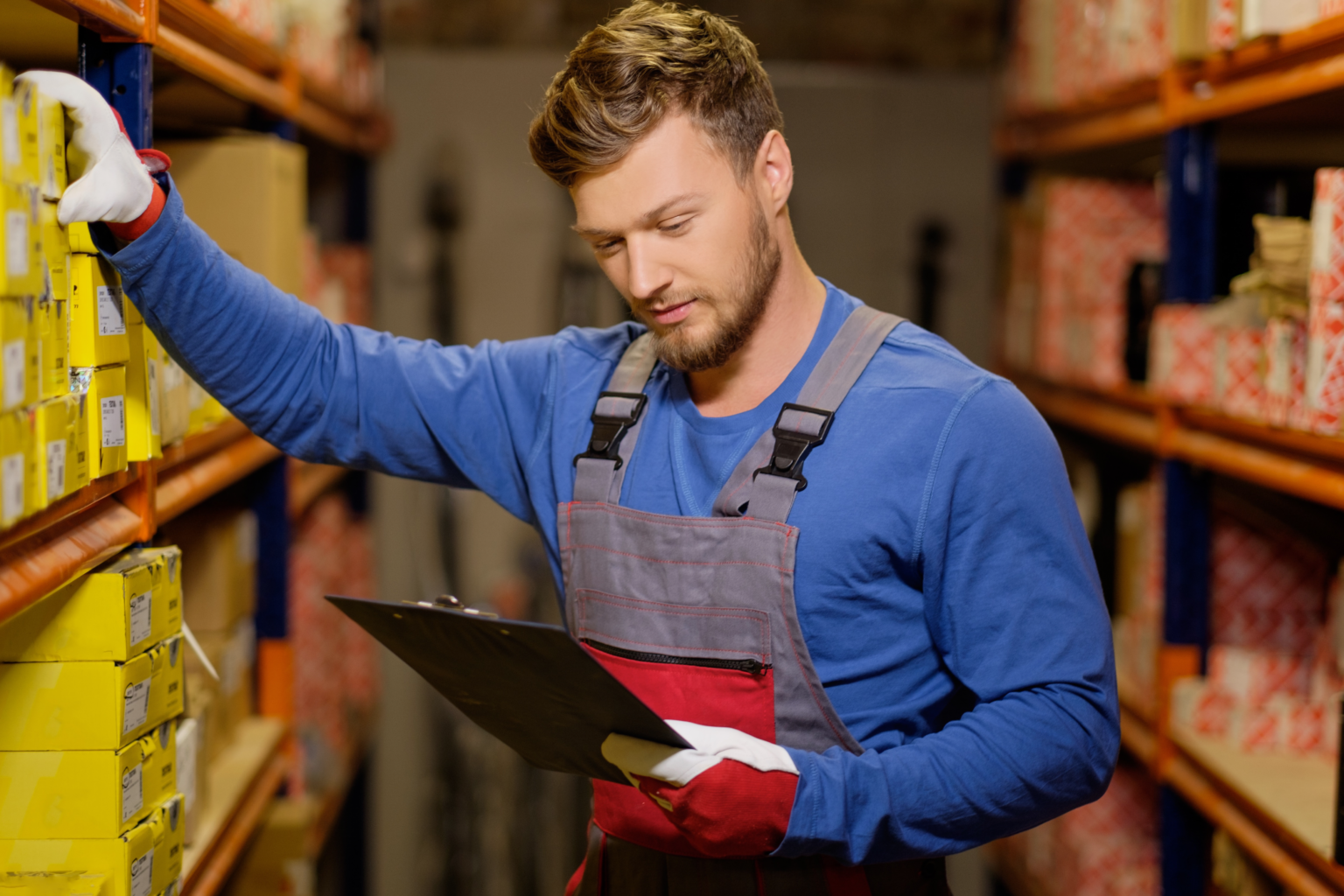 фасовщик комплектовщик. укладчик/ фасовщик. стикеровщик на склад. комплектовщик на склад. кладовщик-комплектовщик.